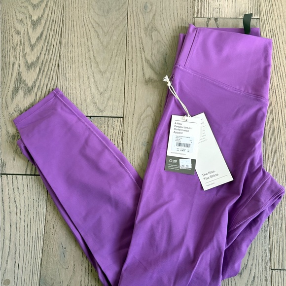 NWT All the form legging. Size M. Bright violet. - Picture 4 of 5